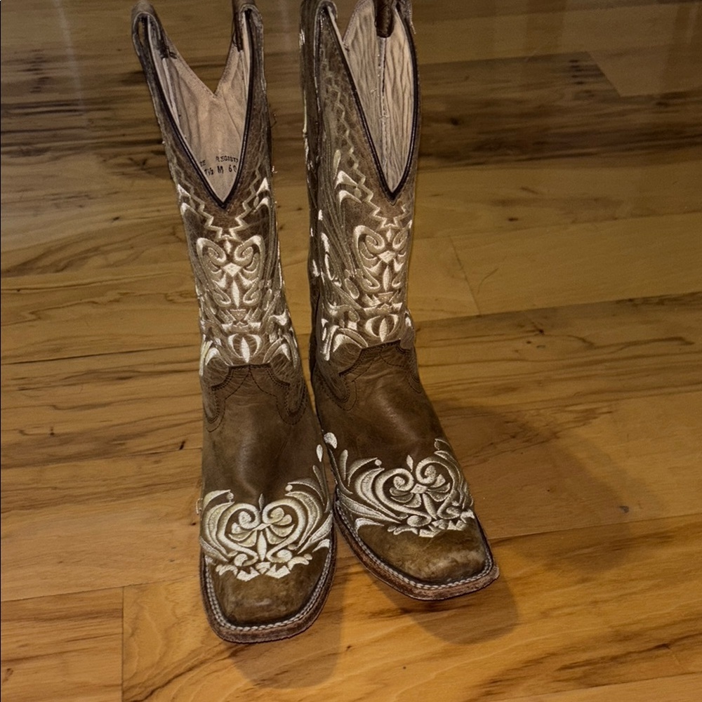 Brown Leather Embroidered Cowboy Boots